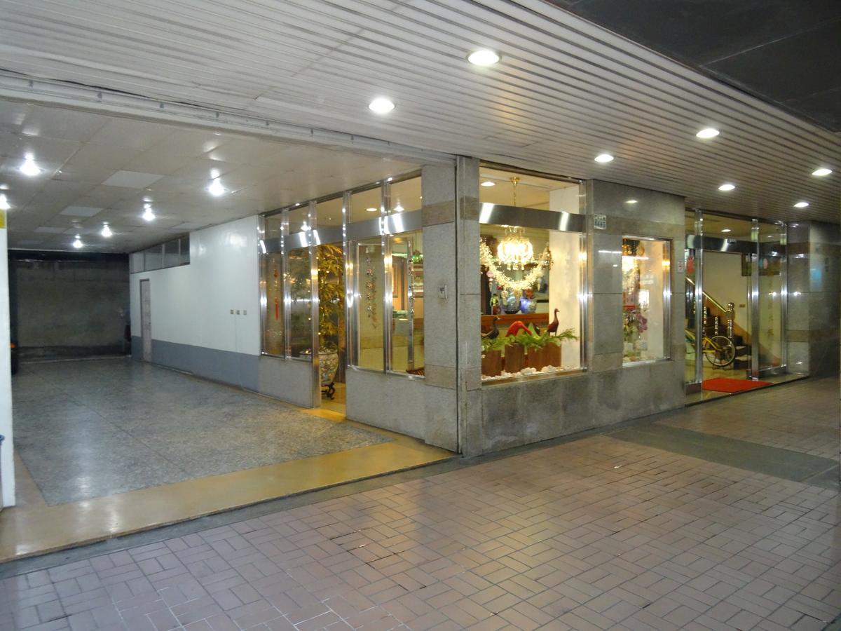 Jia Xin Hotel Chiayi City Exterior photo